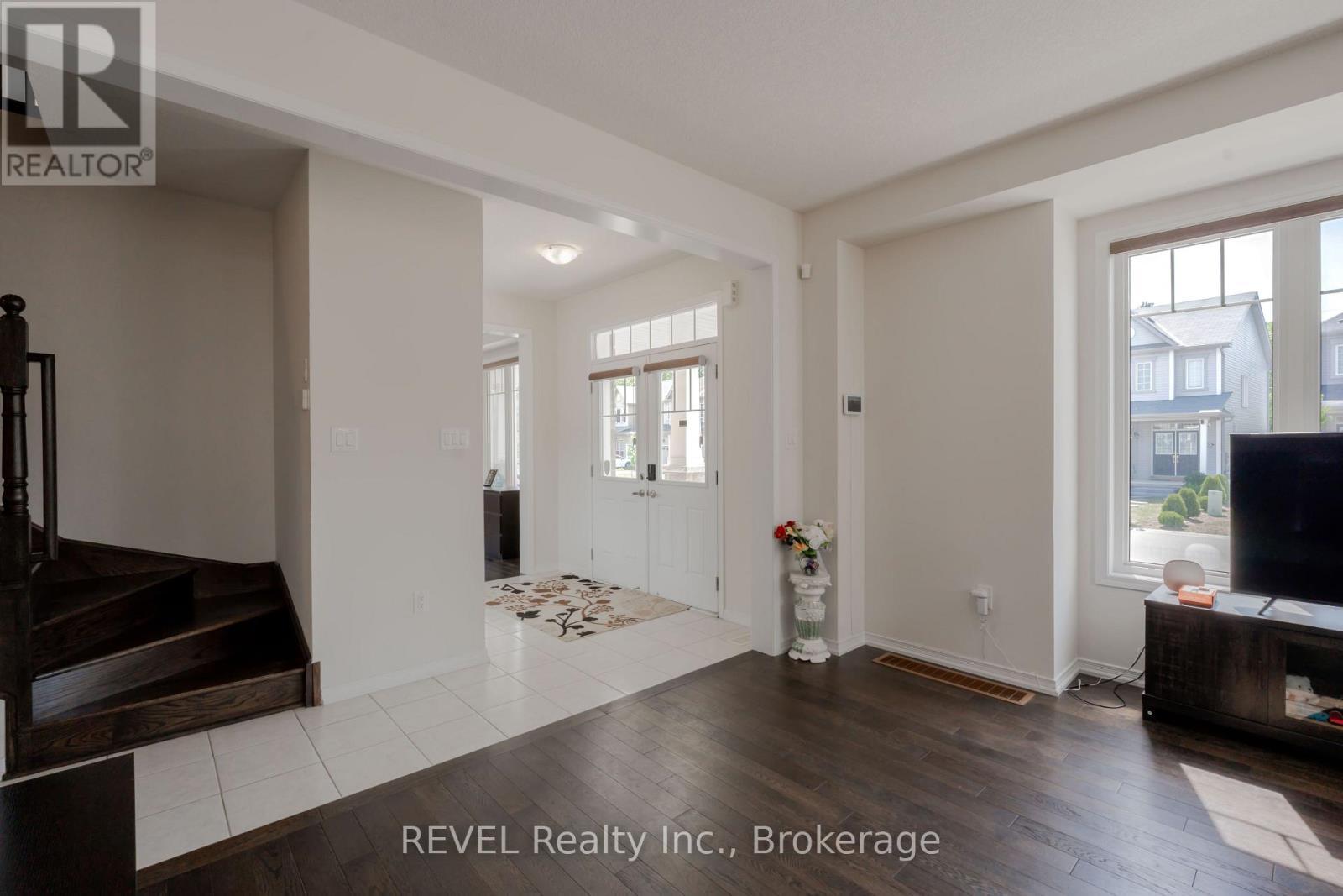 8797 Pawpaw Lane, Niagara Falls (Brown), ON - Indoor