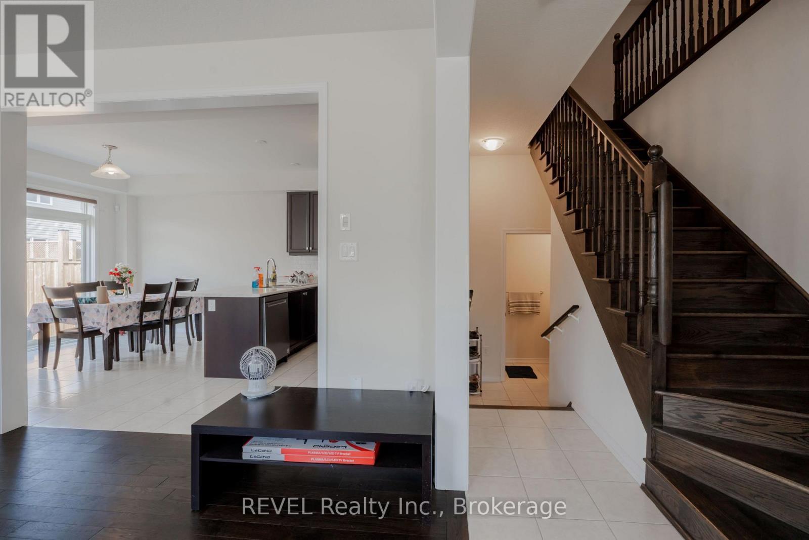 8797 Pawpaw Lane, Niagara Falls (Brown), ON - Indoor Photo Showing Other Room