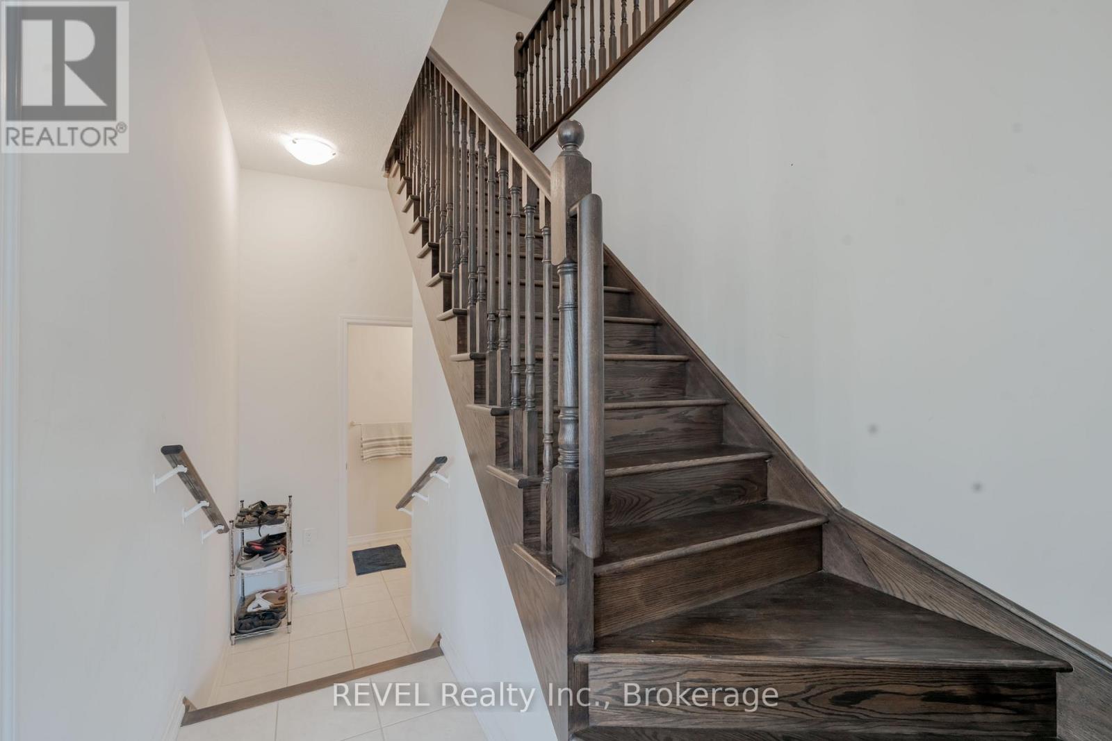 8797 Pawpaw Lane, Niagara Falls (Brown), ON - Indoor Photo Showing Other Room