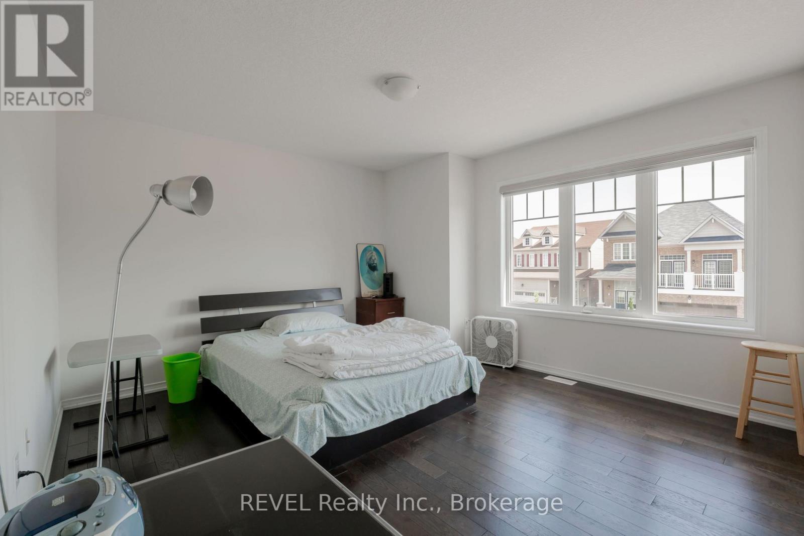 8797 Pawpaw Lane, Niagara Falls (Brown), ON - Indoor Photo Showing Bedroom