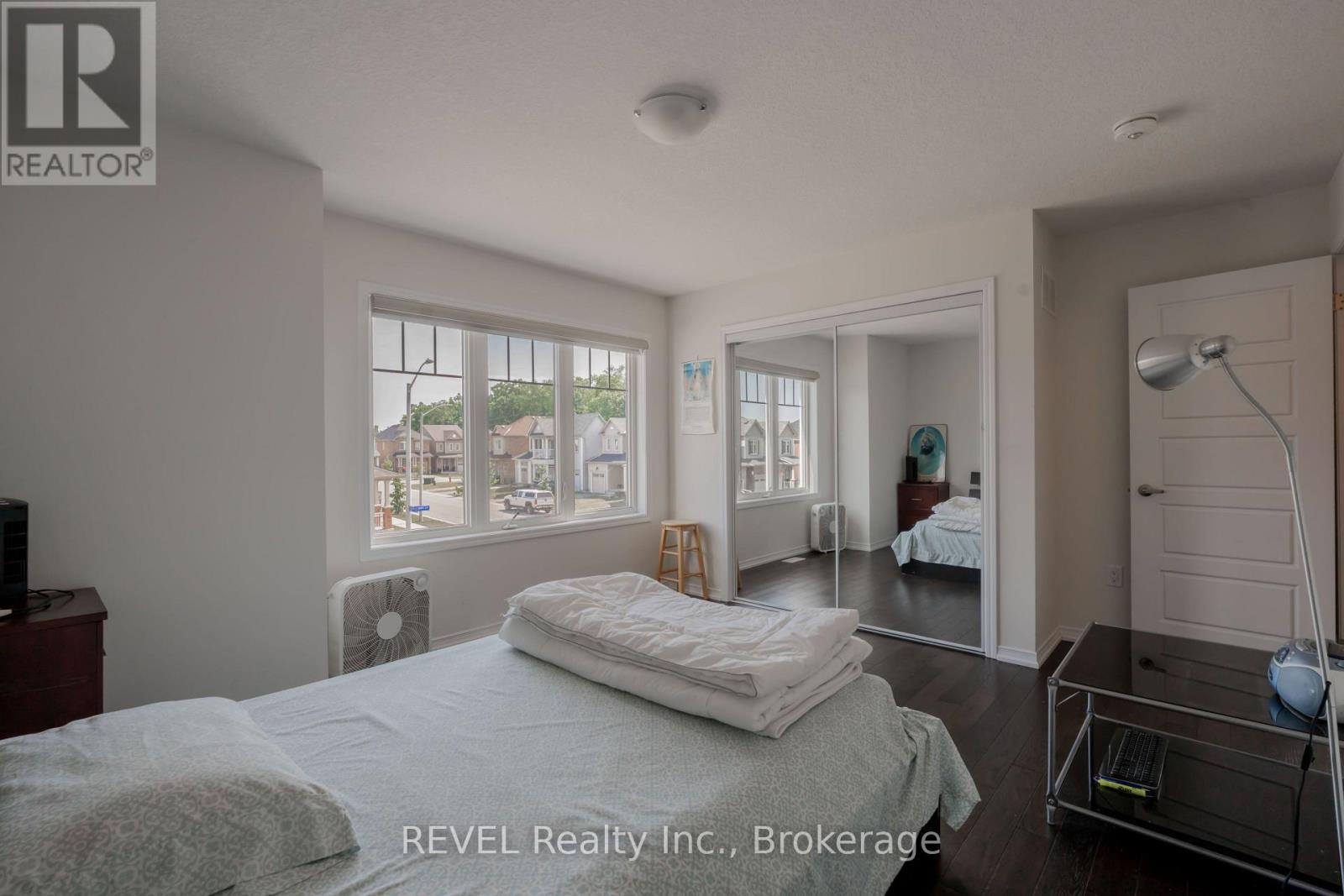 8797 Pawpaw Lane, Niagara Falls (Brown), ON - Indoor Photo Showing Bedroom