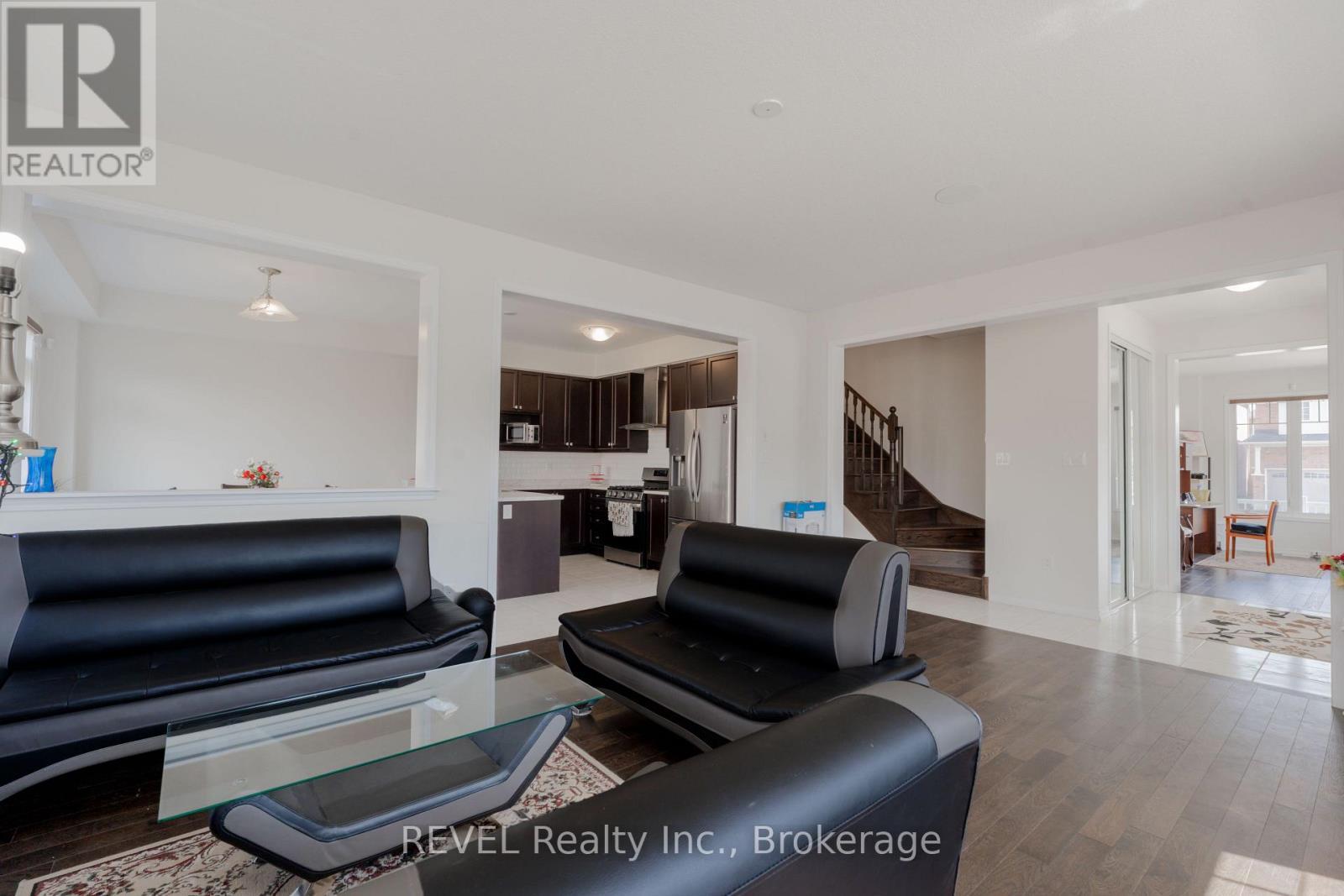 8797 Pawpaw Lane, Niagara Falls (Brown), ON - Indoor Photo Showing Living Room