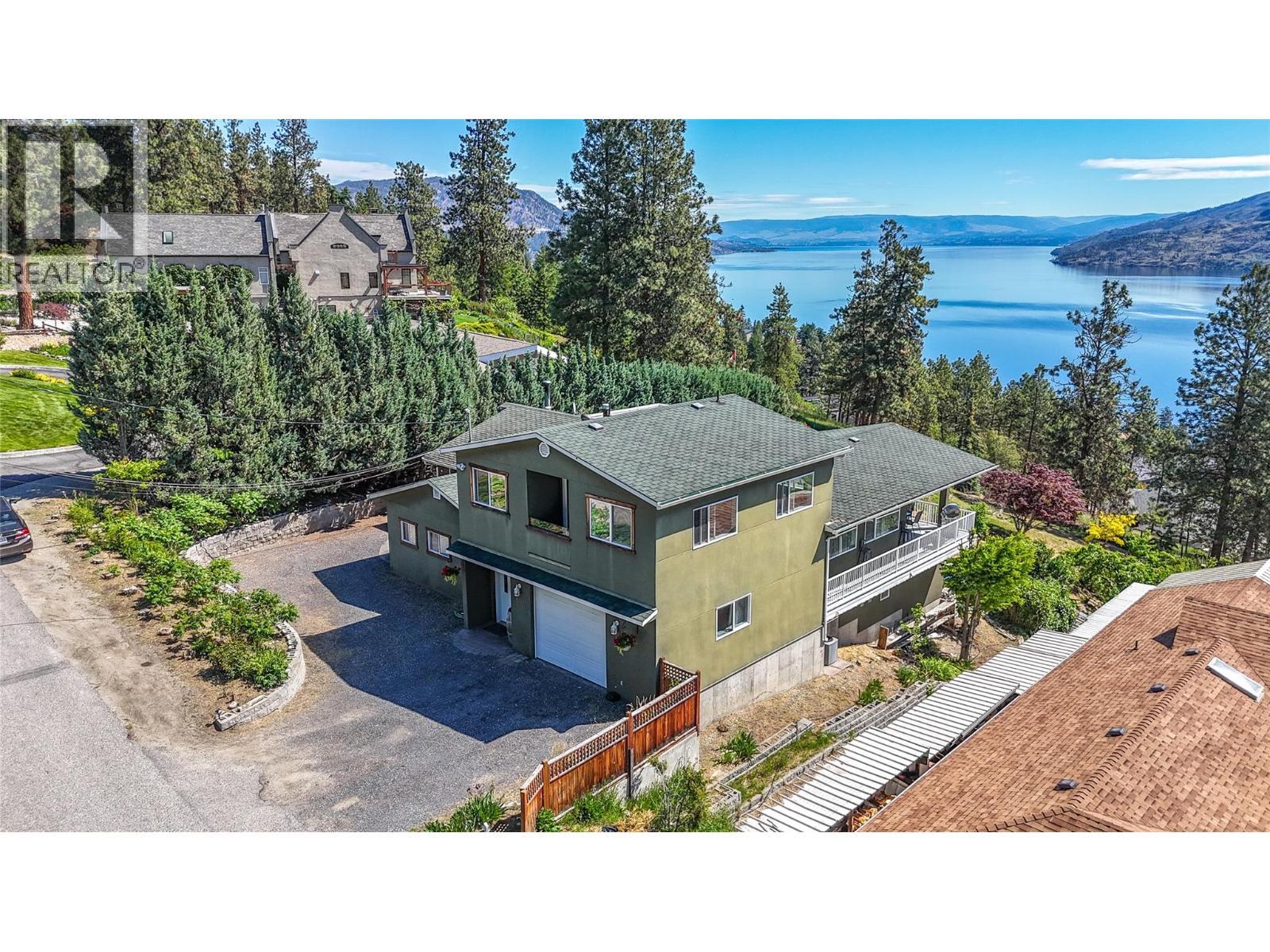 6471 Vernon Avenue, Peachland, BC - Outdoor With Body Of Water