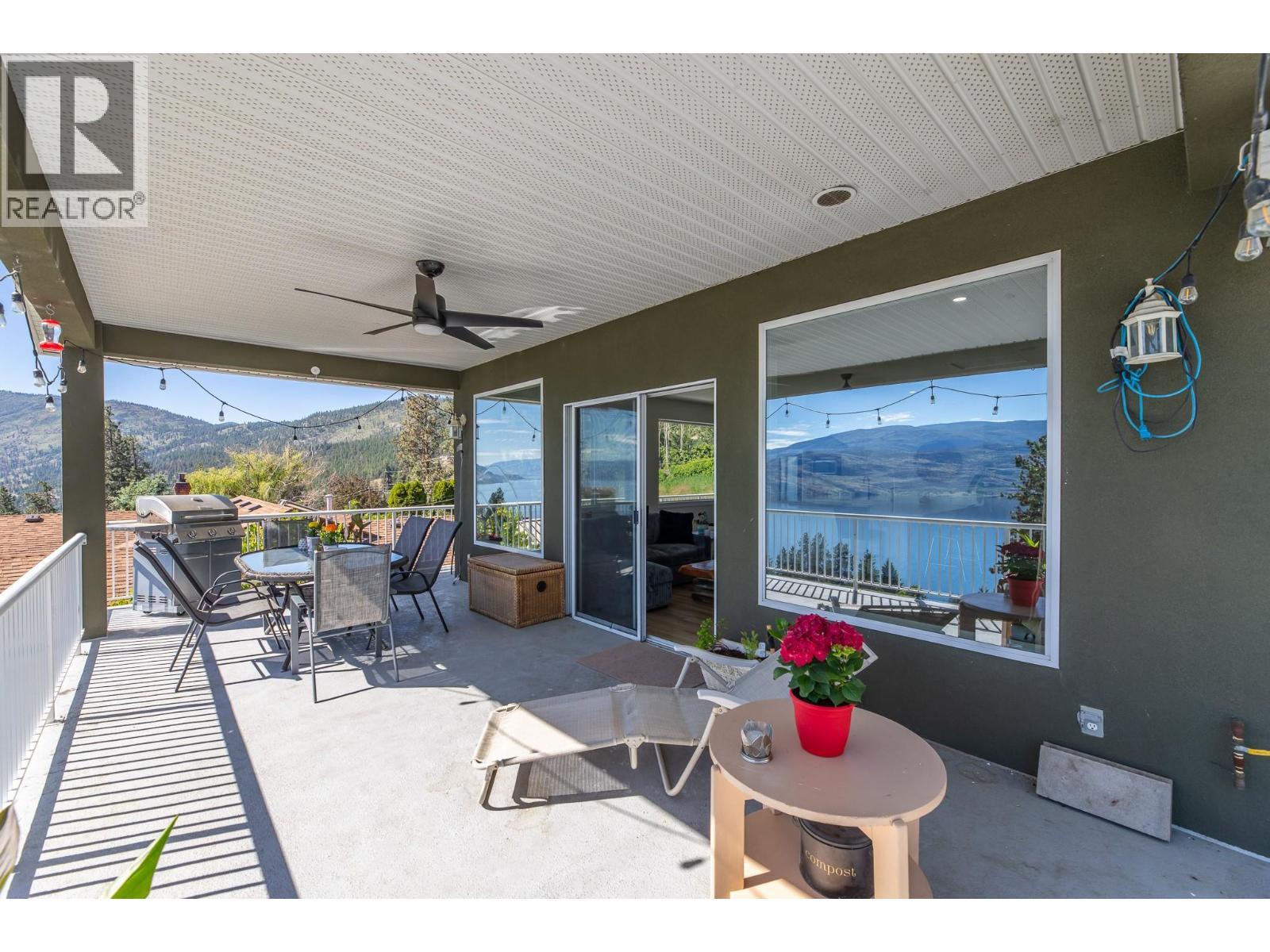 6471 Vernon Avenue, Peachland, BC - Outdoor With Deck Patio Veranda With Exterior