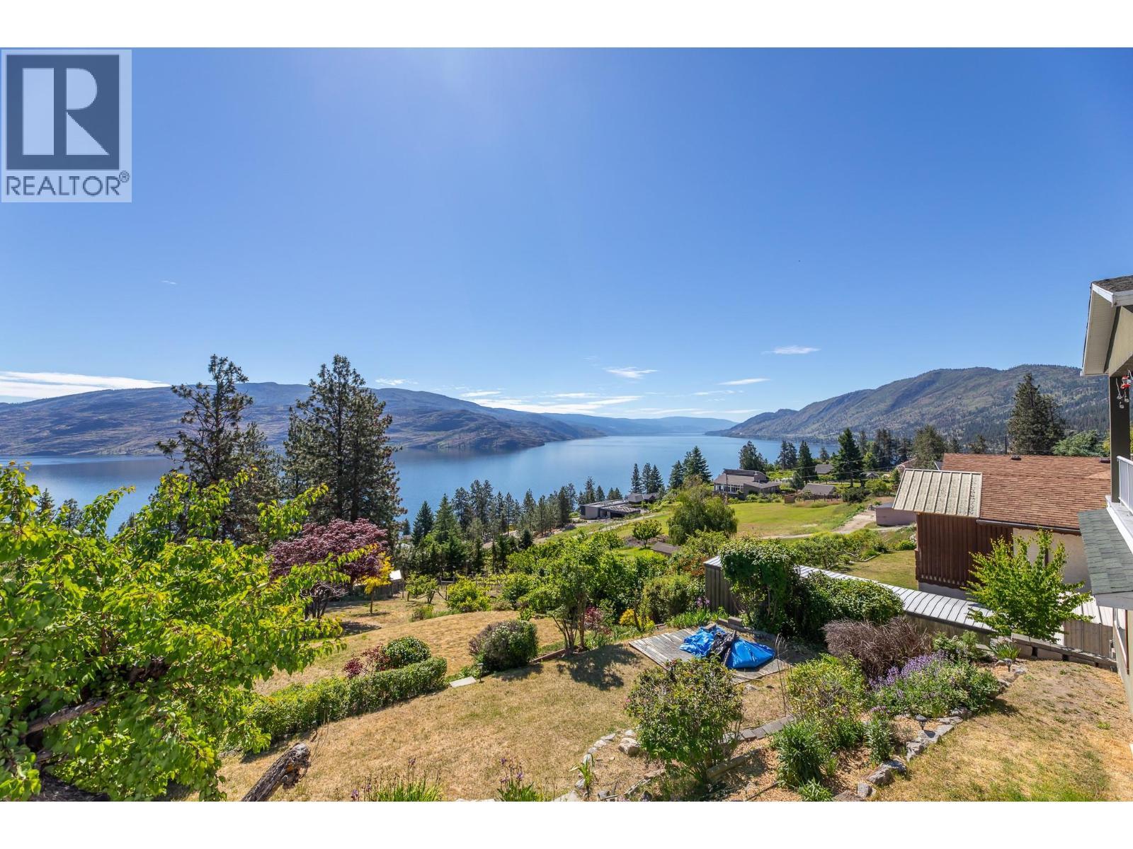 6471 Vernon Avenue, Peachland, BC - Outdoor With Body Of Water With View