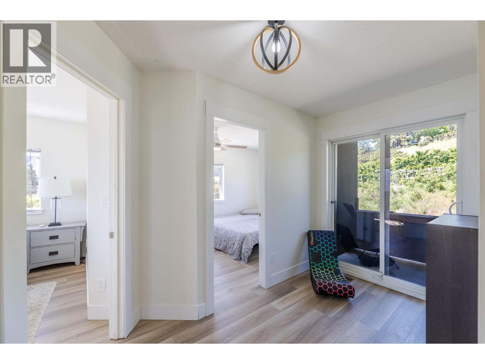 6471 Vernon Avenue, Peachland, BC - Indoor Photo Showing Other Room