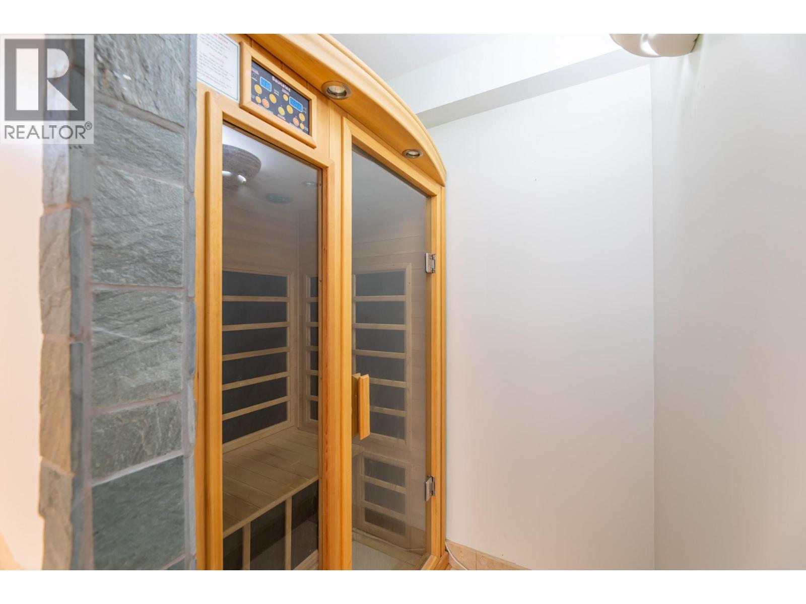 6471 Vernon Avenue, Peachland, BC - Indoor Photo Showing Other Room