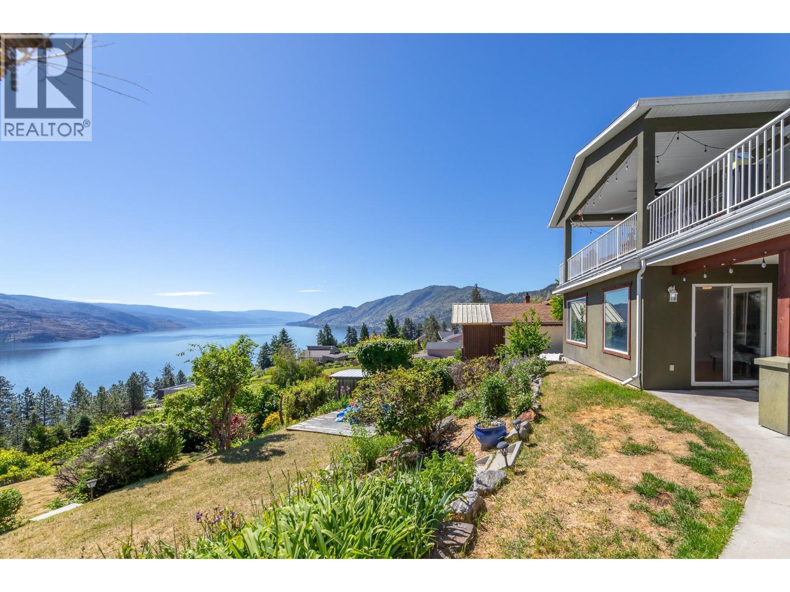 6471 Vernon Avenue, Peachland, BC - Outdoor With Body Of Water