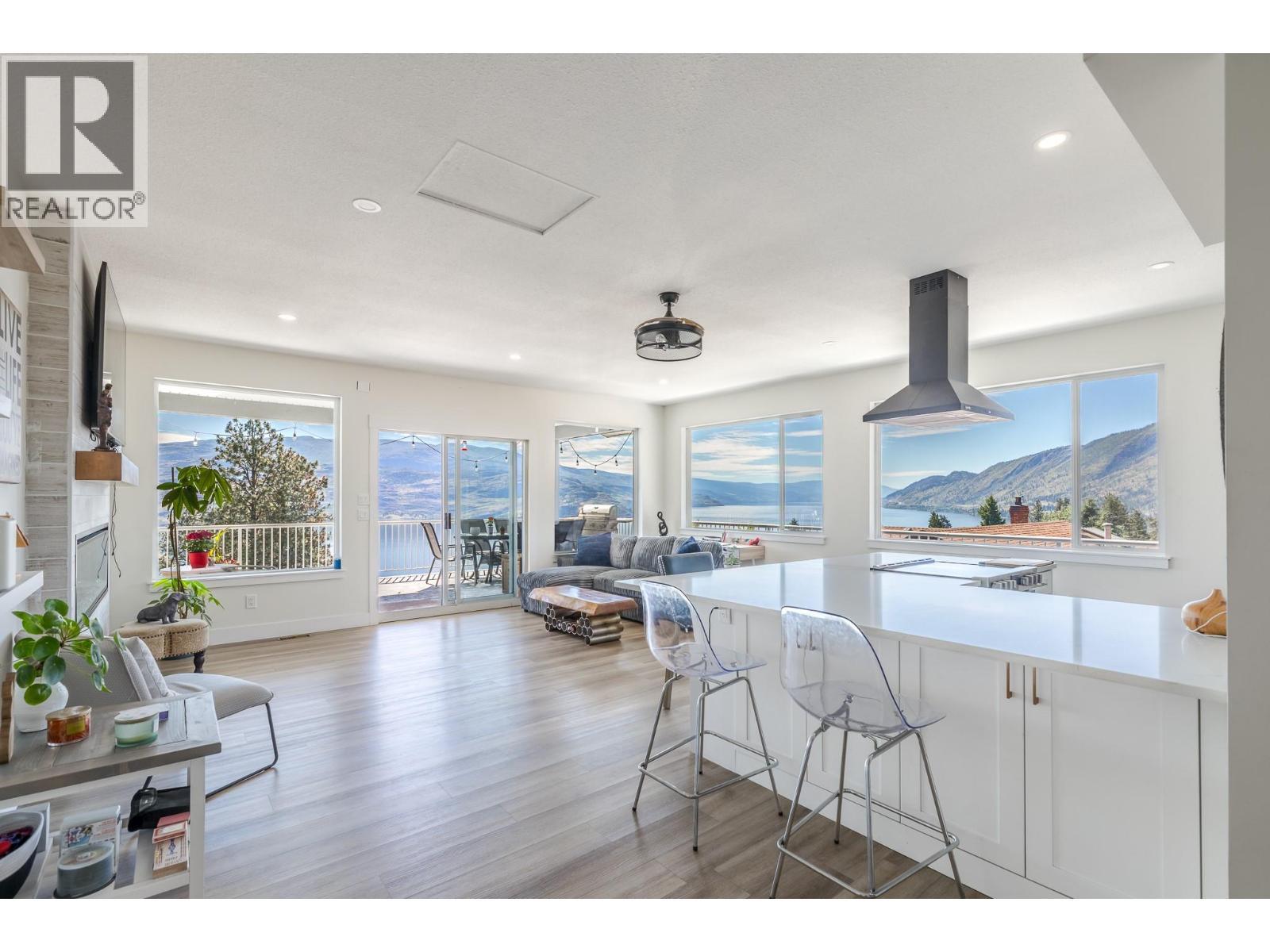 6471 Vernon Avenue, Peachland, BC - Indoor Photo Showing Other Room