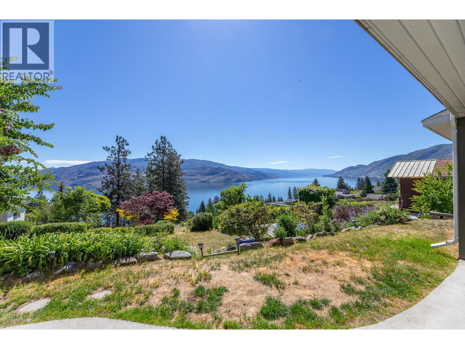 6471 Vernon Avenue, Peachland, BC - Outdoor With Body Of Water With View
