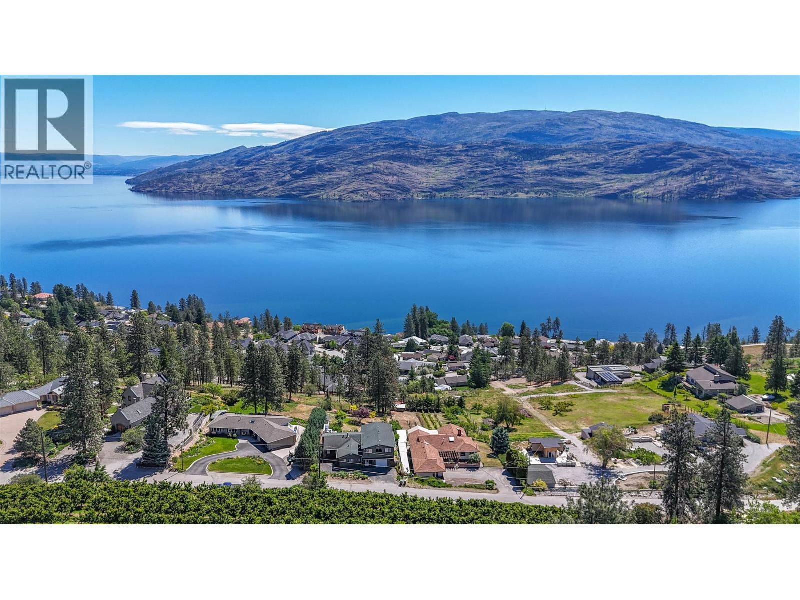6471 Vernon Avenue, Peachland, BC - Outdoor With Body Of Water With View