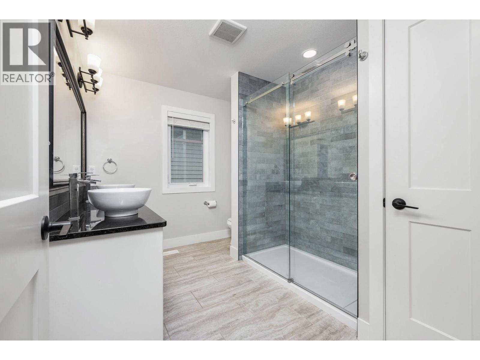 6635 Tronson Road Unit# 16, Vernon, BC - Indoor Photo Showing Bathroom