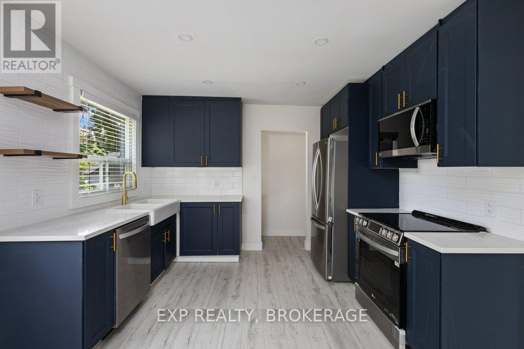 19 Scott Street, Kingston (Central City East), ON - Indoor Photo Showing Kitchen