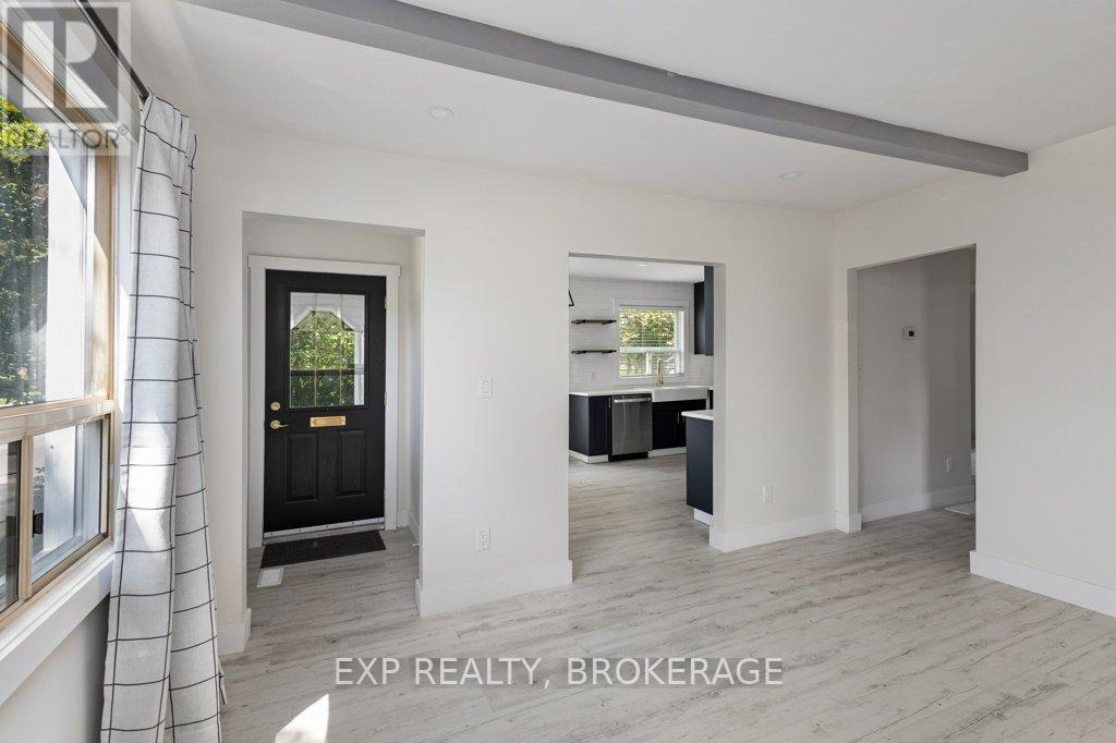 19 Scott Street, Kingston (Central City East), ON - Indoor Photo Showing Other Room