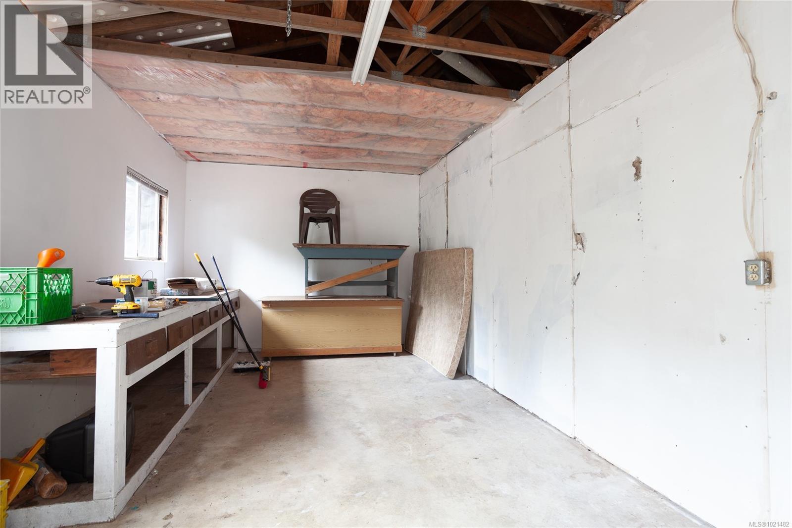 4305 Sunrise Rd, Duncan, BC - Indoor