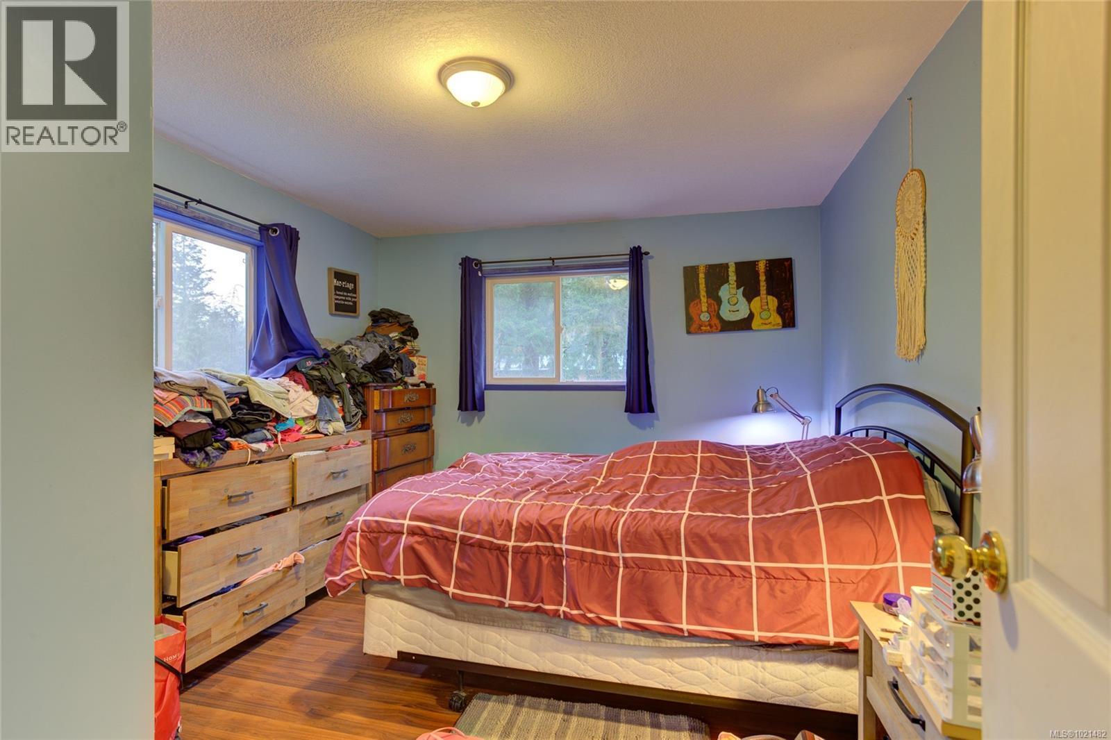 4305 Sunrise Rd, Duncan, BC - Indoor Photo Showing Bedroom