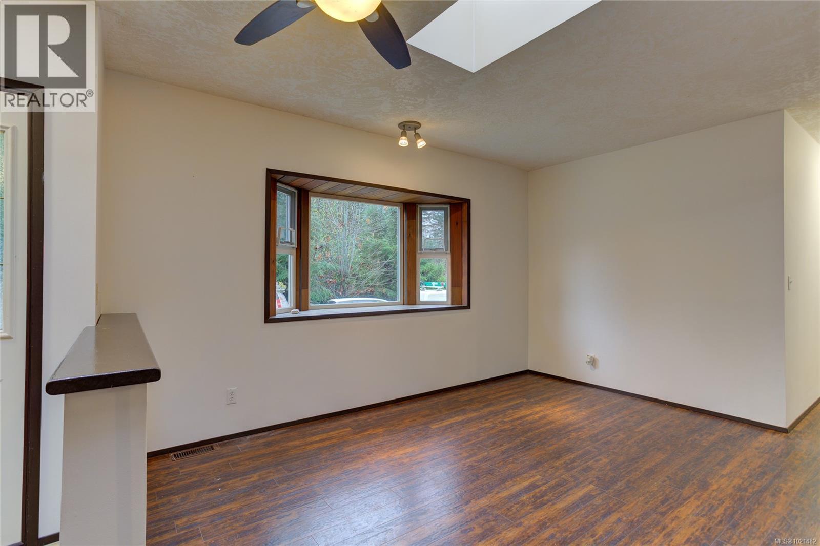 4305 Sunrise Rd, Duncan, BC - Indoor Photo Showing Other Room