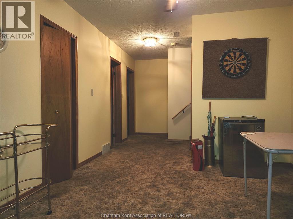 15 Monarch Drive, Chatham, ON - Indoor Photo Showing Other Room