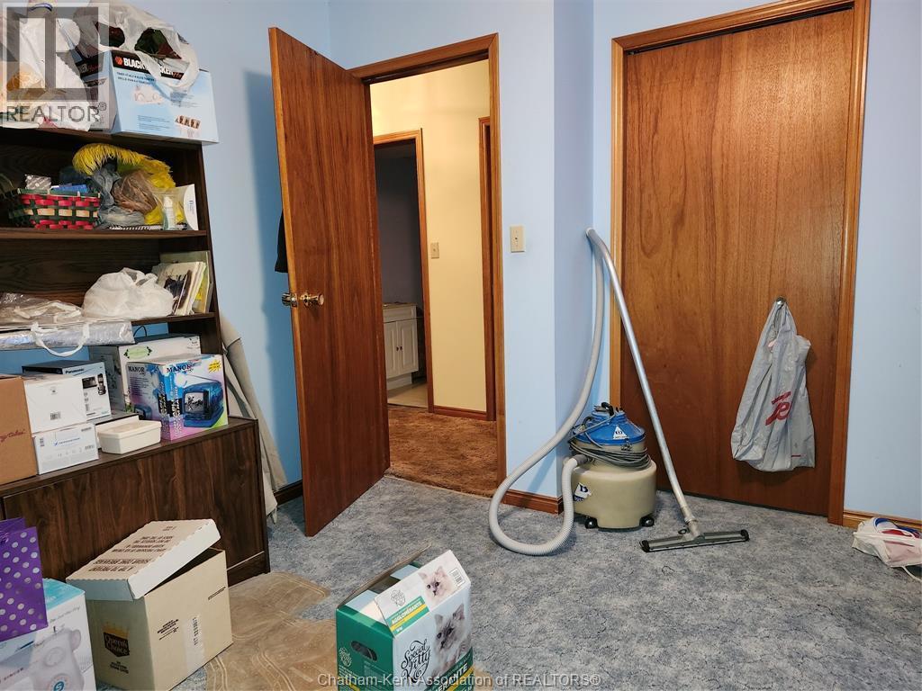 15 Monarch Drive, Chatham, ON - Indoor Photo Showing Other Room