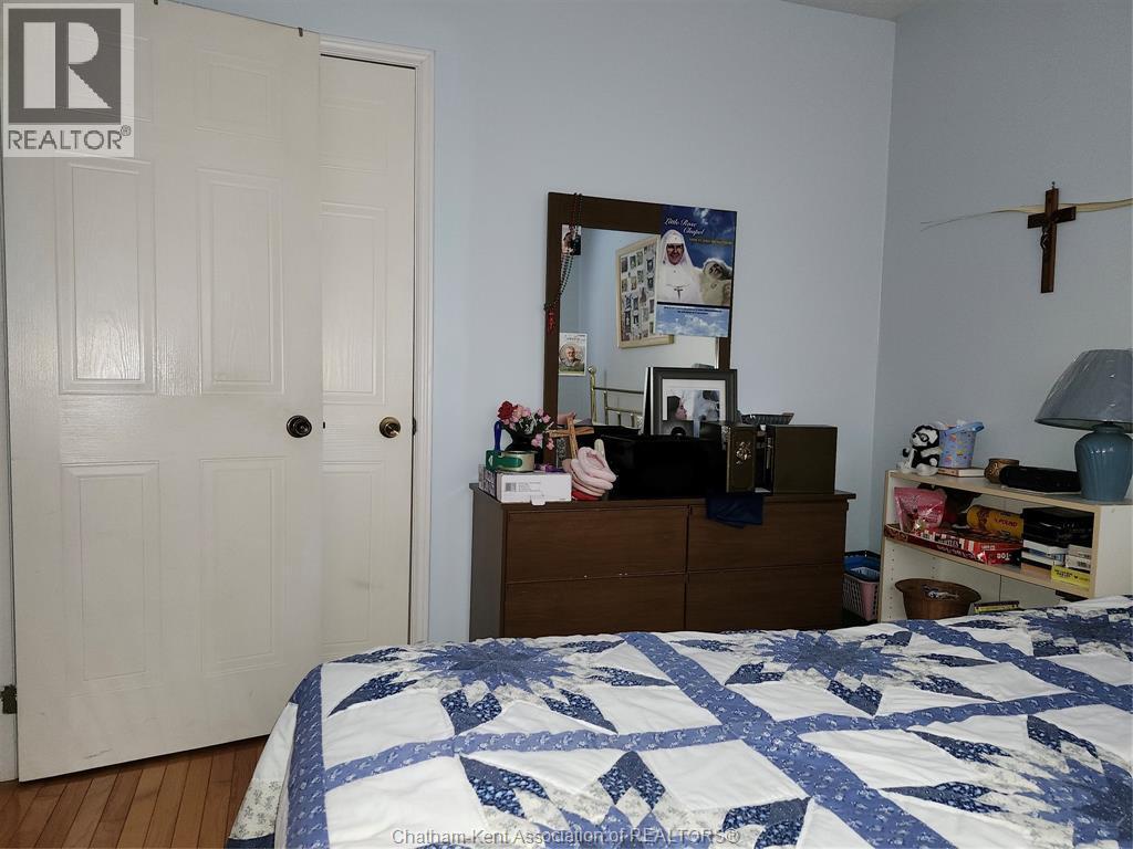 15 Monarch Drive, Chatham, ON - Indoor Photo Showing Bedroom