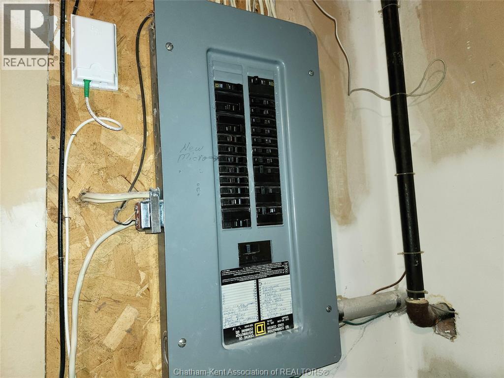 15 Monarch Drive, Chatham, ON - Indoor Photo Showing Basement