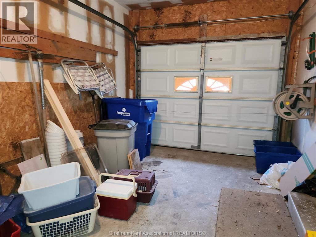 15 Monarch Drive, Chatham, ON - Indoor Photo Showing Garage