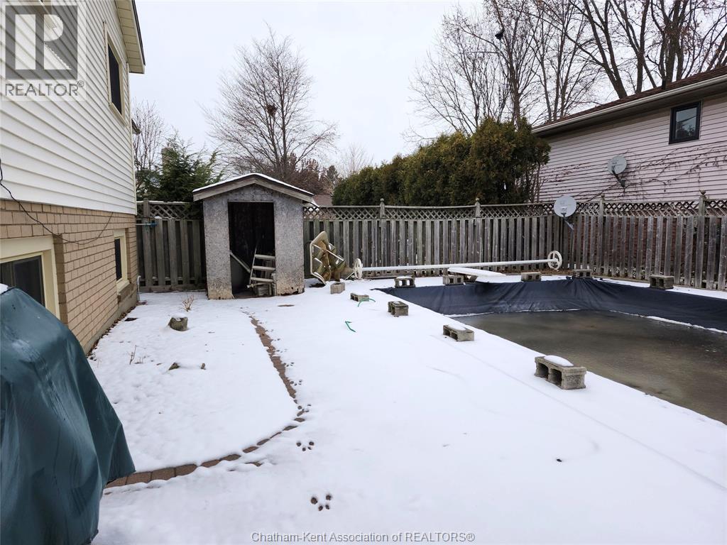 15 Monarch Drive, Chatham, ON - Outdoor