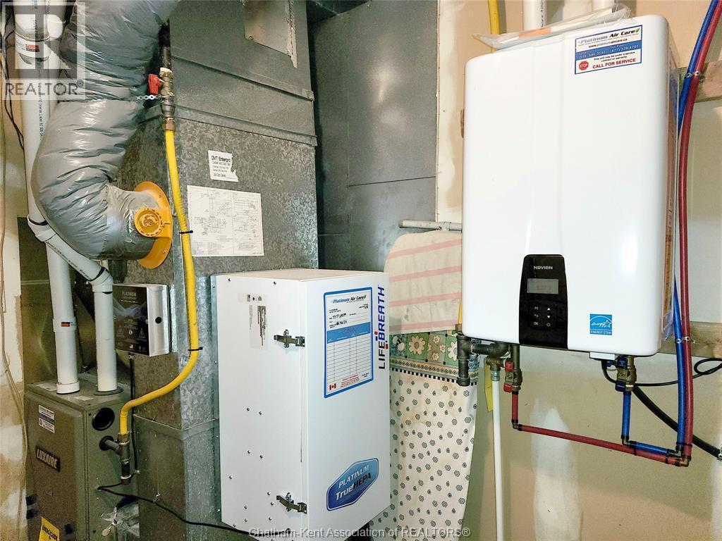 15 Monarch Drive, Chatham, ON - Indoor Photo Showing Basement