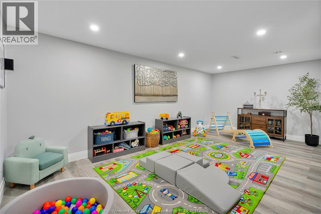 2072 Hopgood, Lakeshore, ON - Indoor