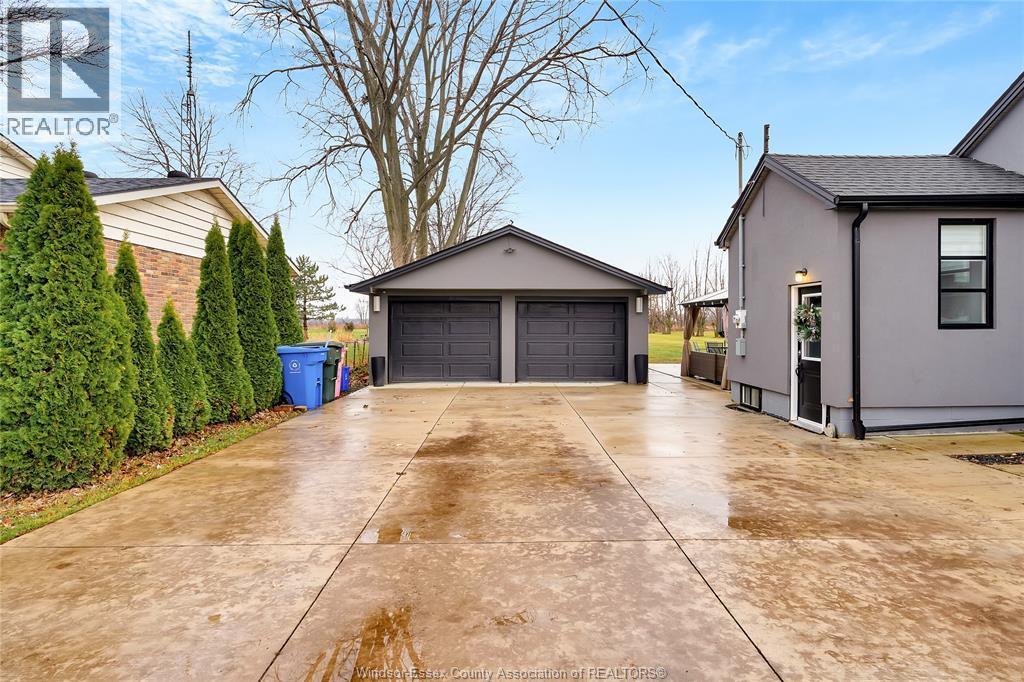 2072 Hopgood, Lakeshore, ON - Outdoor