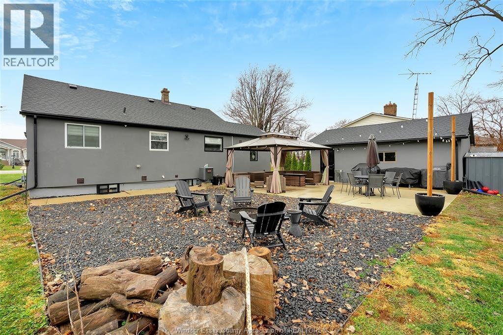 2072 Hopgood, Lakeshore, ON - Outdoor With Deck Patio Veranda