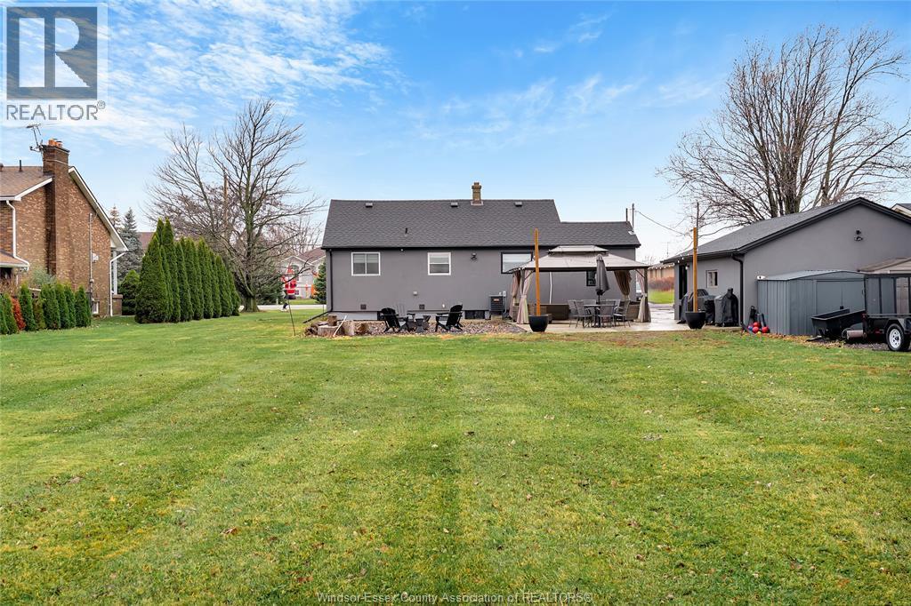 2072 Hopgood, Lakeshore, ON - Outdoor