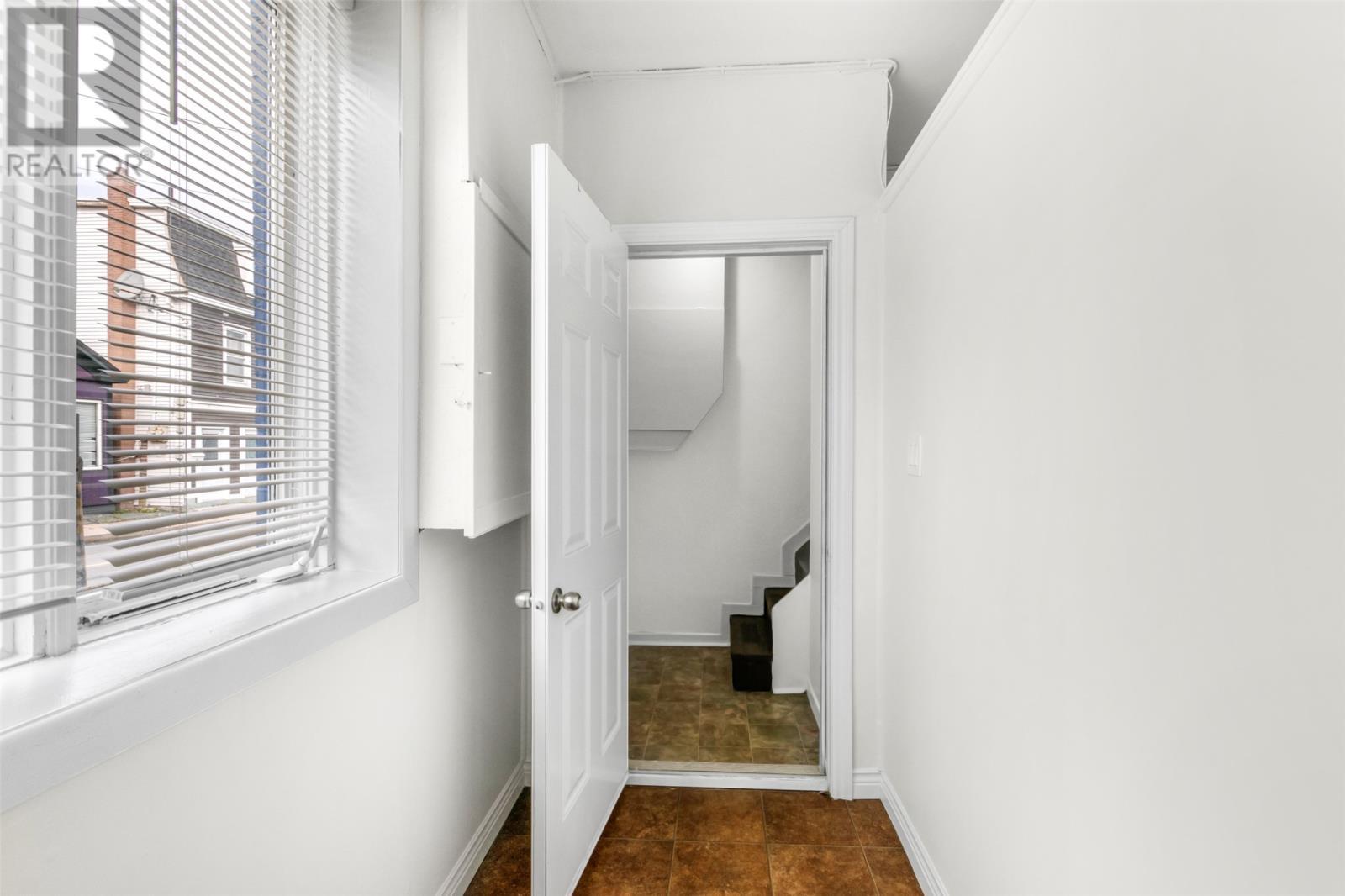 77 Hamilton Avenue, St. John'S, NL - Indoor Photo Showing Other Room