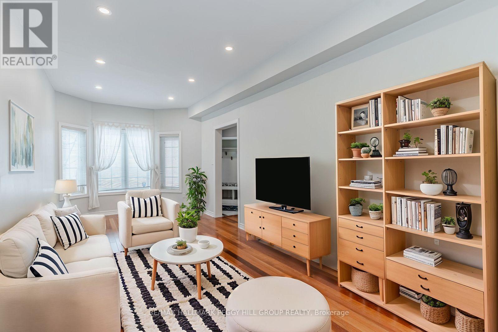 6 Laurelwood Lane, Barrie, ON - Indoor Photo Showing Other Room