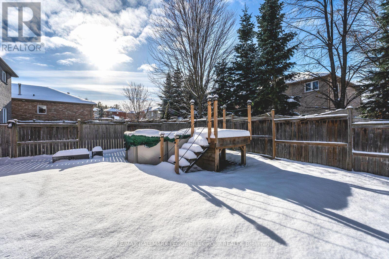 6 Laurelwood Lane, Barrie, ON - Outdoor