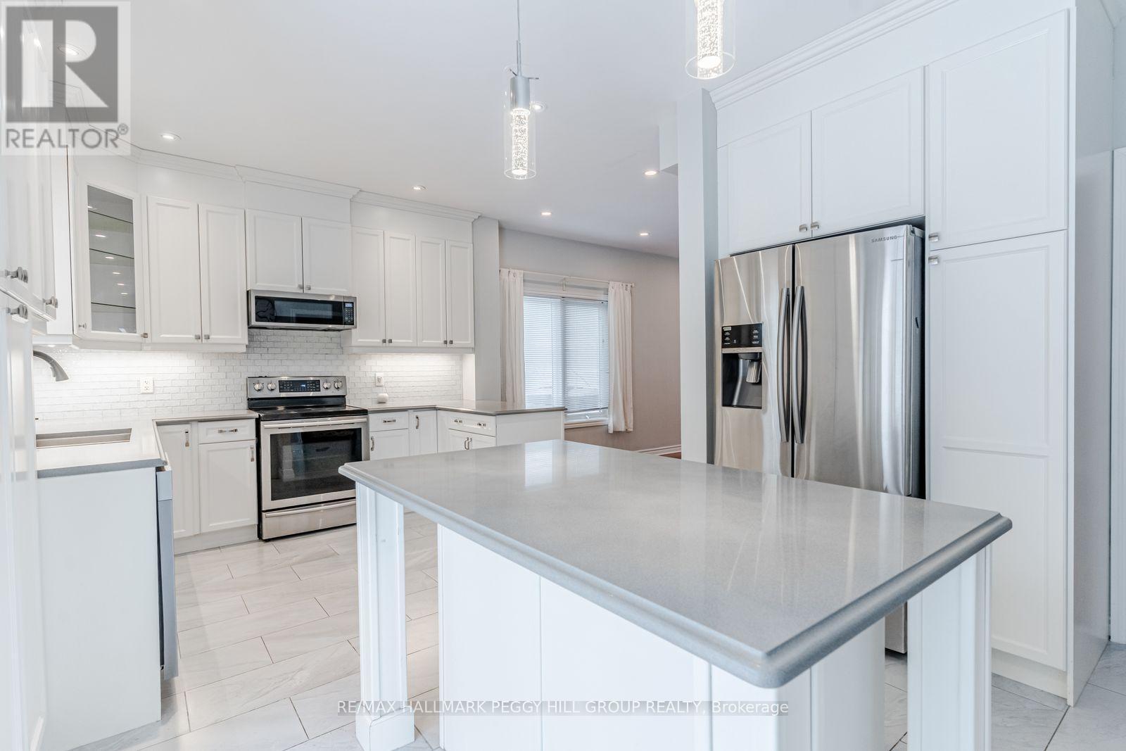 6 Laurelwood Lane, Barrie, ON - Indoor Photo Showing Kitchen With Stainless Steel Kitchen With Upgraded Kitchen