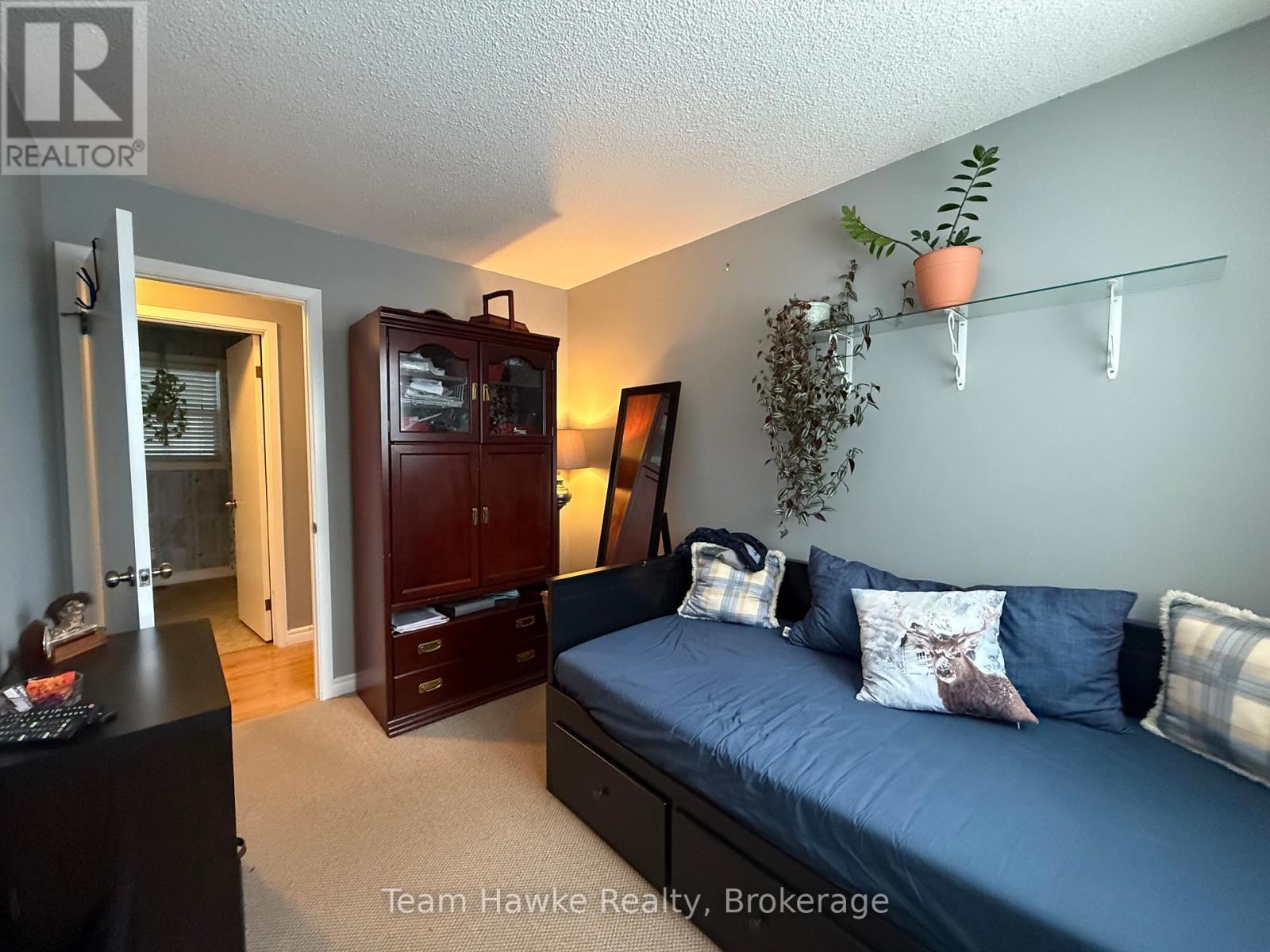 798 Quebec Street, Midland, ON - Indoor Photo Showing Bedroom