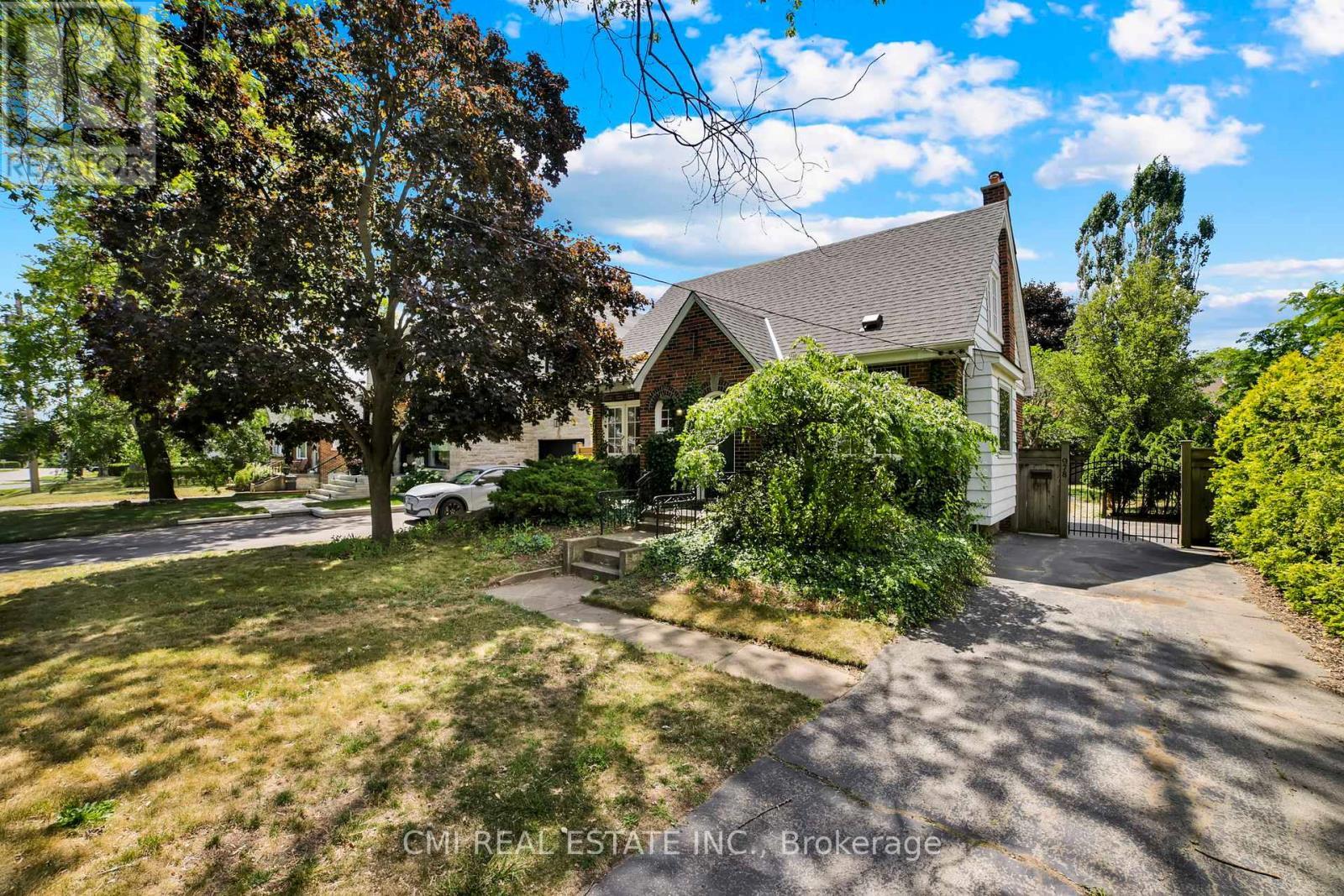 978 North Shore Boulevard W, Burlington, ON - Outdoor