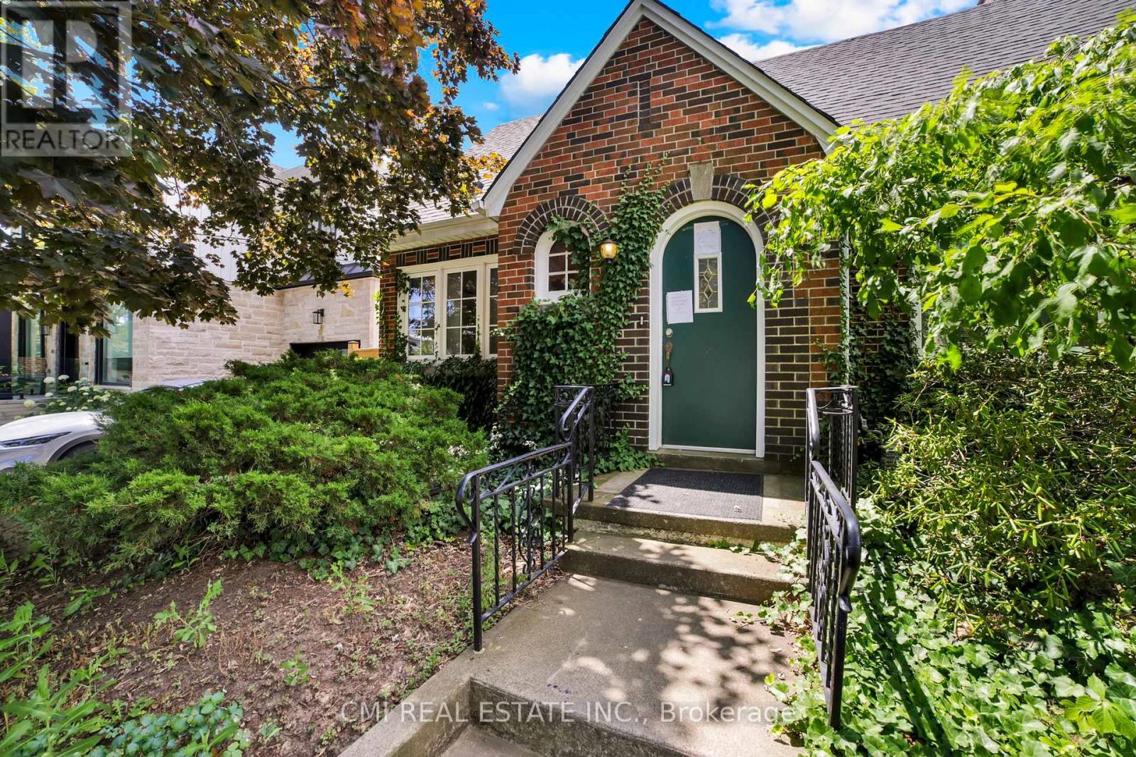 978 North Shore Boulevard W, Burlington, ON - Outdoor