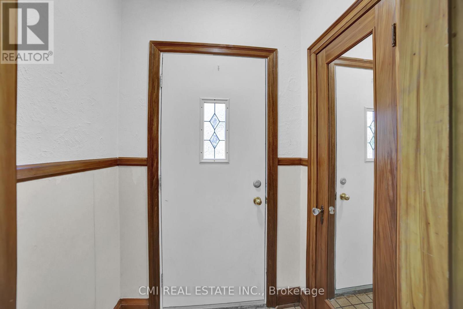 978 North Shore Boulevard W, Burlington, ON - Indoor Photo Showing Other Room