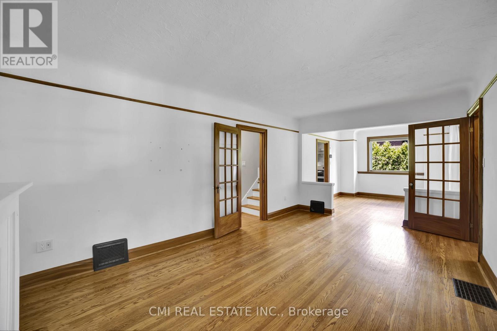 978 North Shore Boulevard W, Burlington, ON - Indoor Photo Showing Other Room