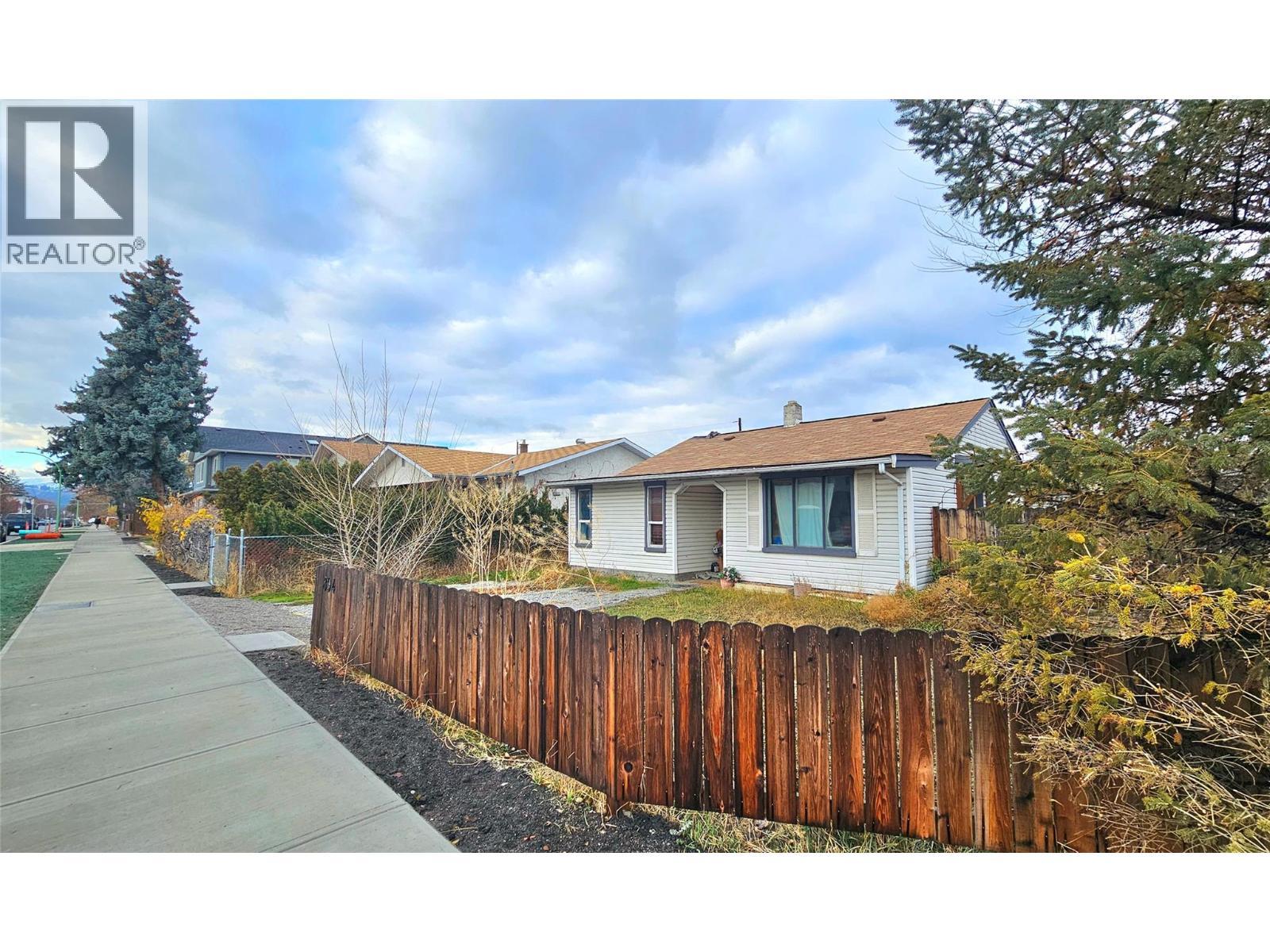 894 Morrison Avenue, Kelowna, BC