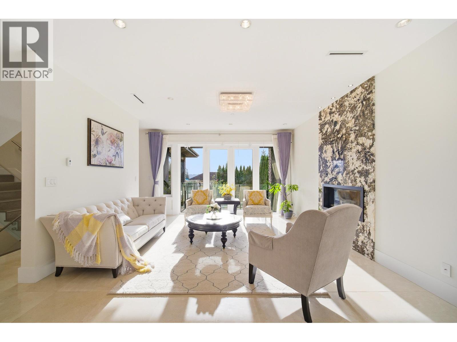 1468 Kings Avenue, West Vancouver, BC - Indoor