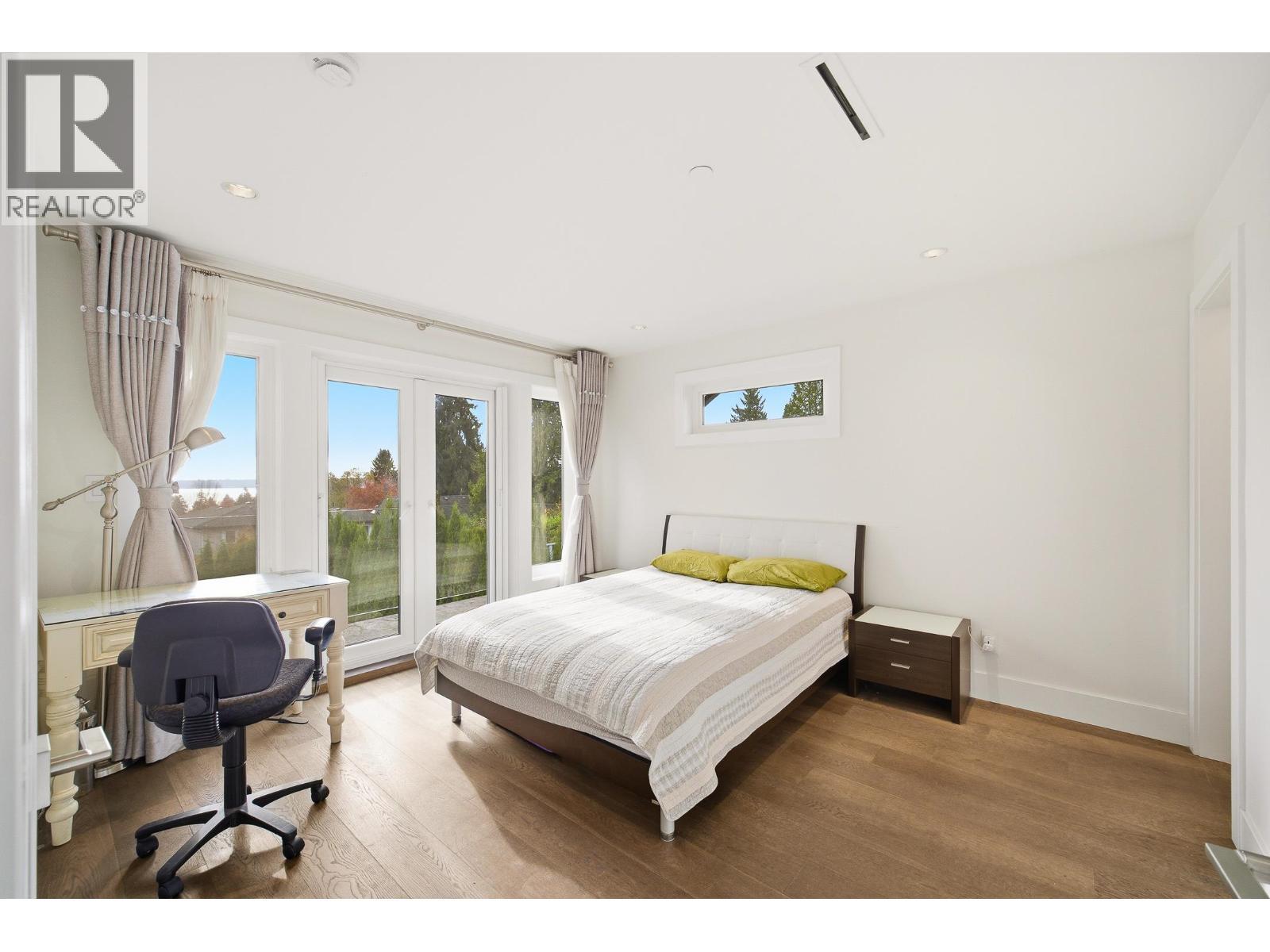 1468 Kings Avenue, West Vancouver, BC - Indoor Photo Showing Bedroom