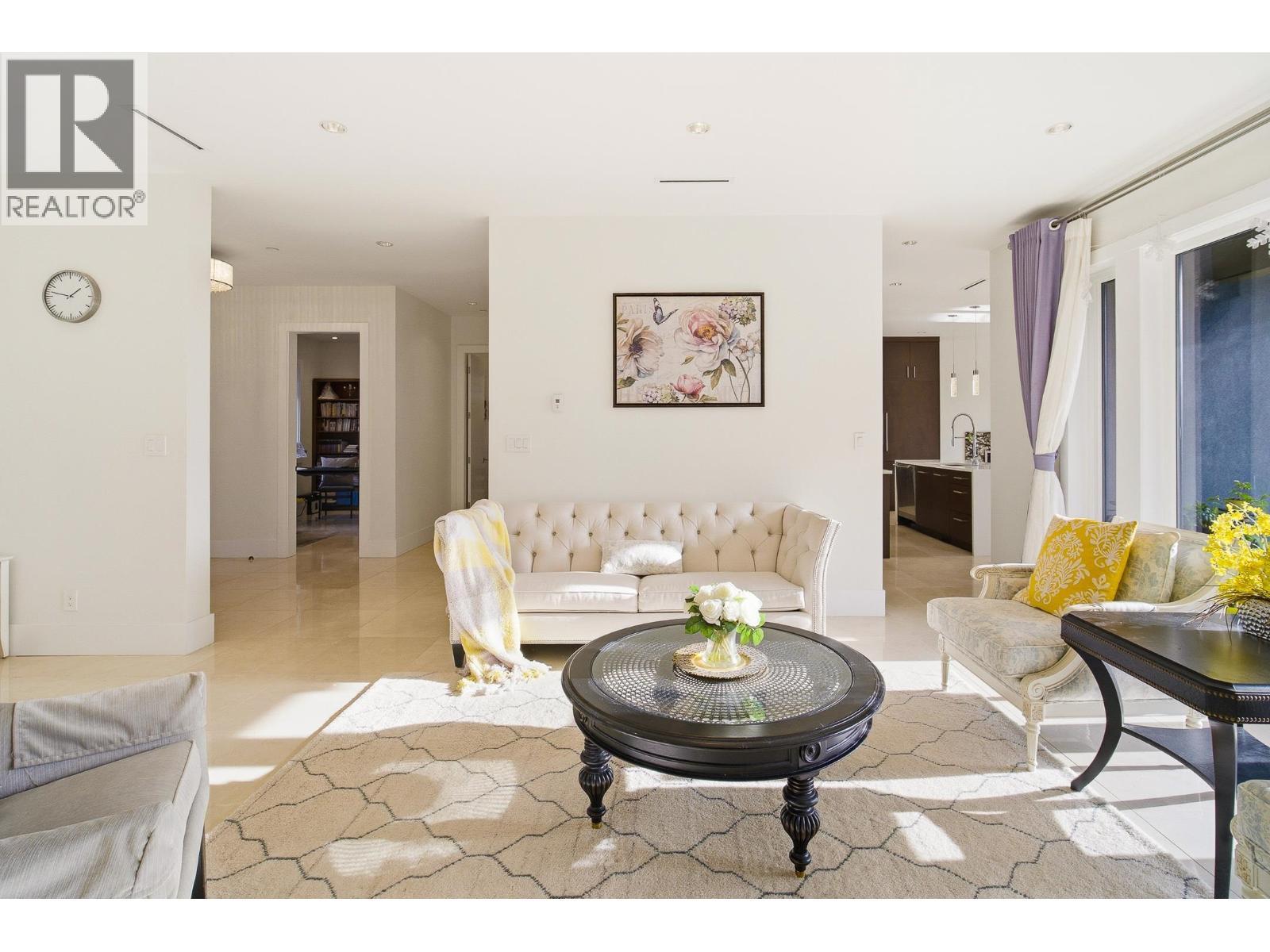 1468 Kings Avenue, West Vancouver, BC - Indoor Photo Showing Living Room
