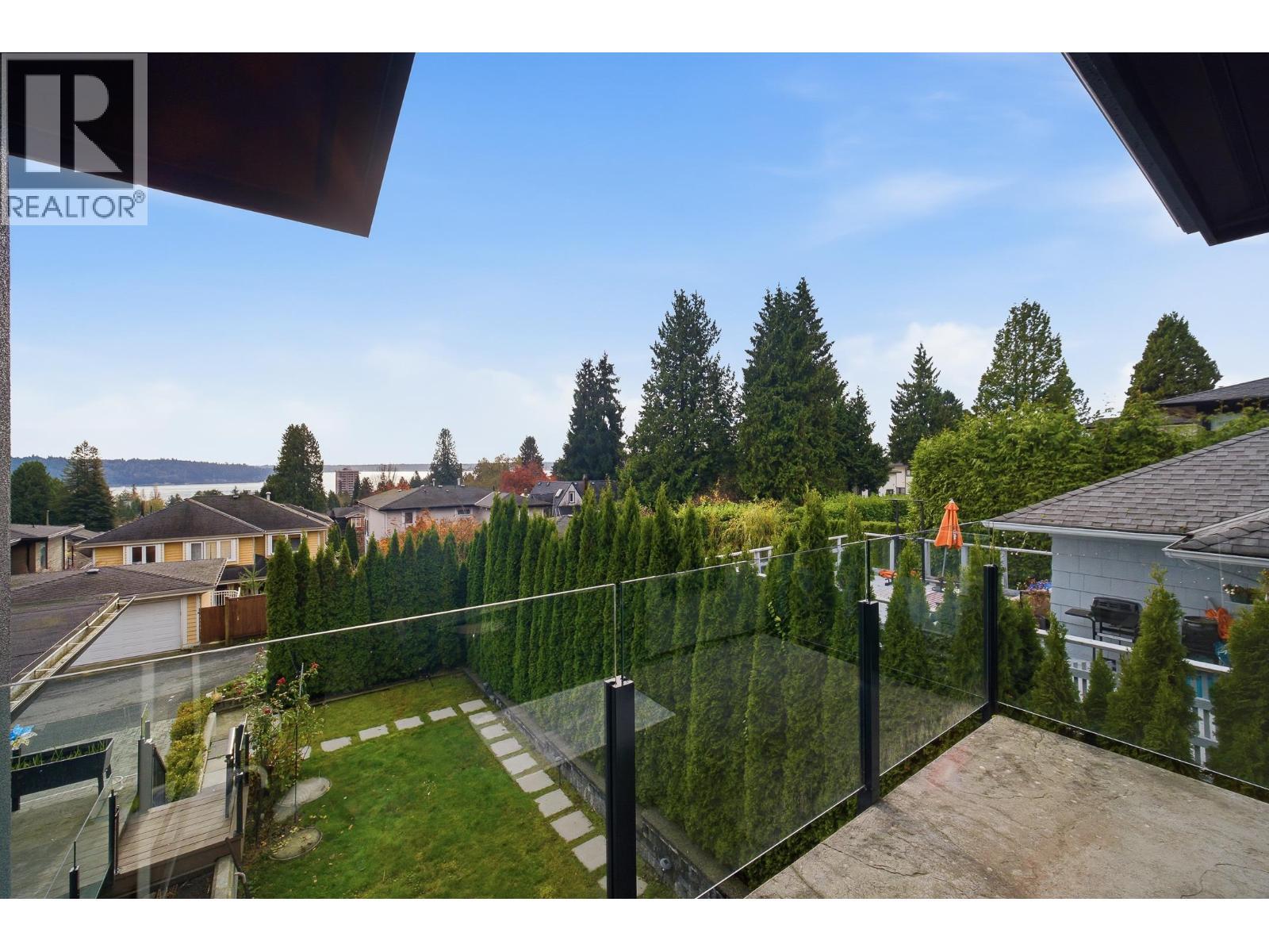 1468 Kings Avenue, West Vancouver, BC - Outdoor
