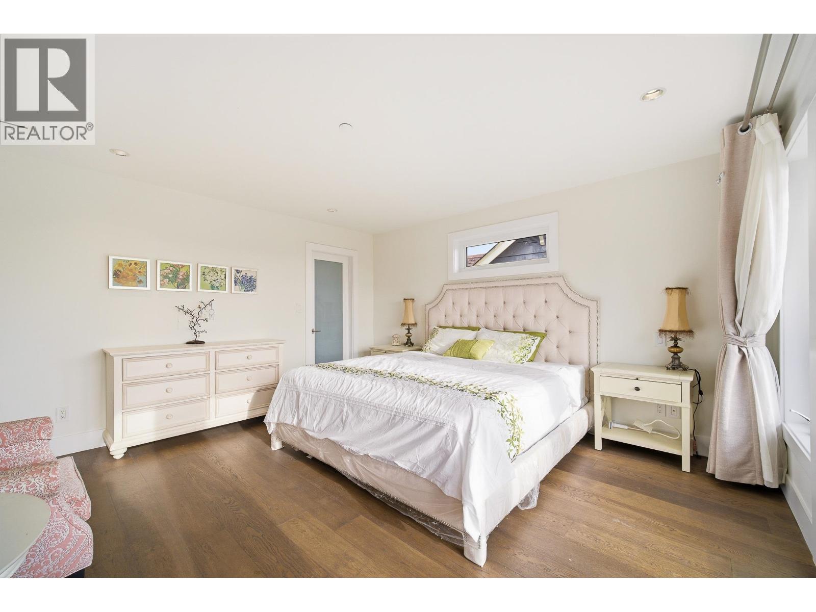1468 Kings Avenue, West Vancouver, BC - Indoor Photo Showing Bedroom