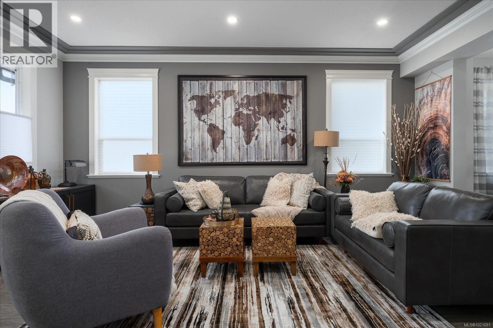 9048 Driftwood Dr, Chemainus, BC - Indoor Photo Showing Living Room