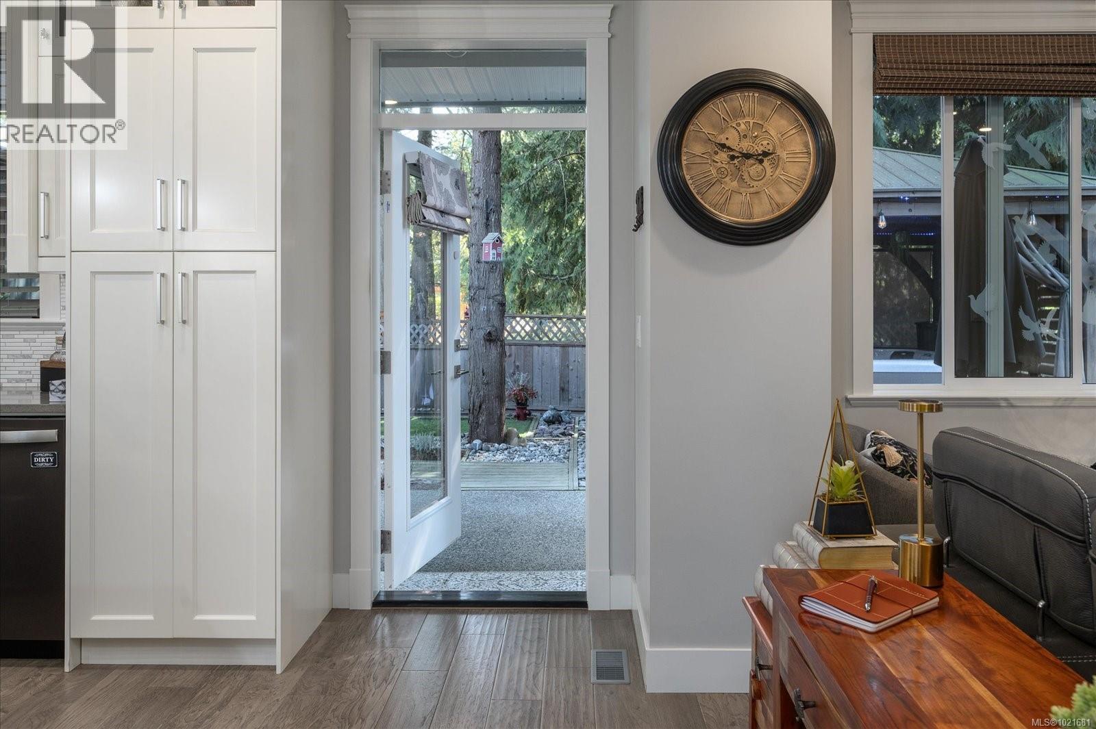 Back door off kitchen - 9048 Driftwood Dr, Chemainus, BC - Indoor Photo Showing Other Room