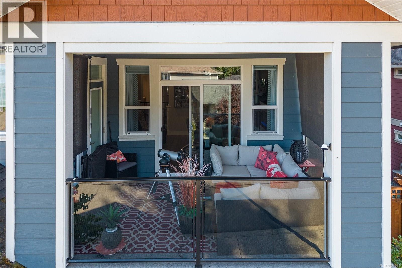 upper floor, off media room - 9048 Driftwood Dr, Chemainus, BC - Outdoor With Deck Patio Veranda With Exterior